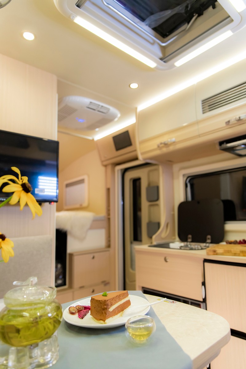 不僅僅動力好，還有上下鋪的房車