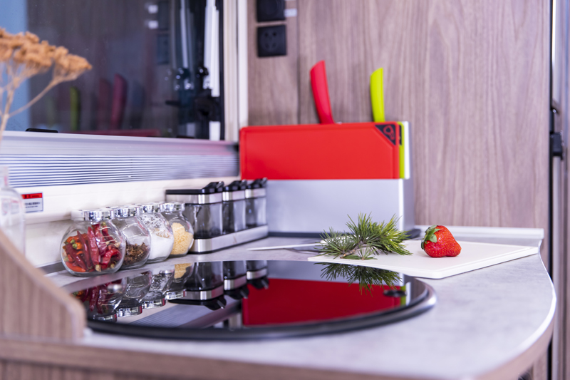 更有空間，更舒適的國(guó)六房車