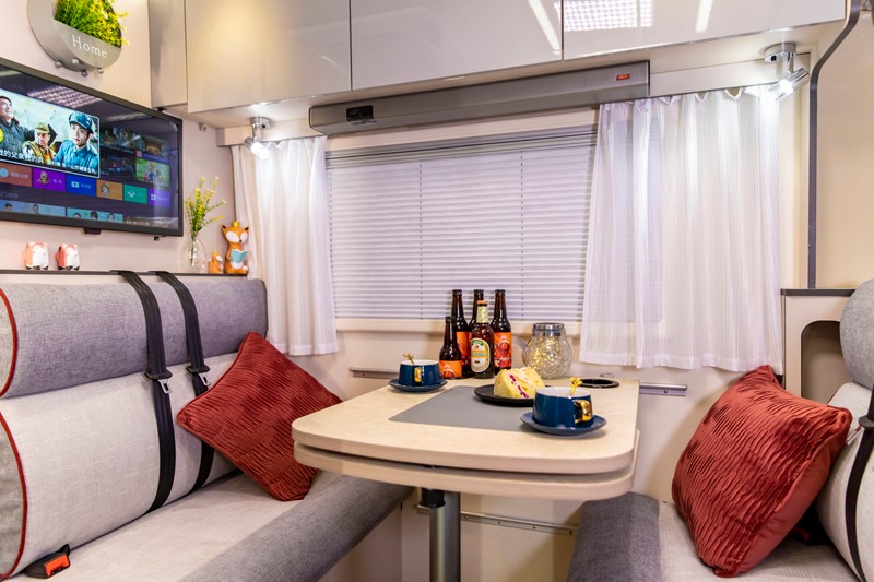 年輕、動力、狂野、舒適，這款房車好