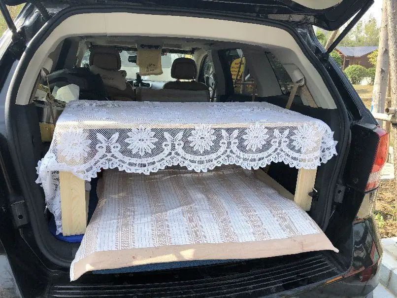 58歲的她,自駕房車旅居,一人兩犬,活成了自己喜歡的樣子 58歲的她,自駕房車旅居,一人兩犬,活成了自己喜歡的樣子