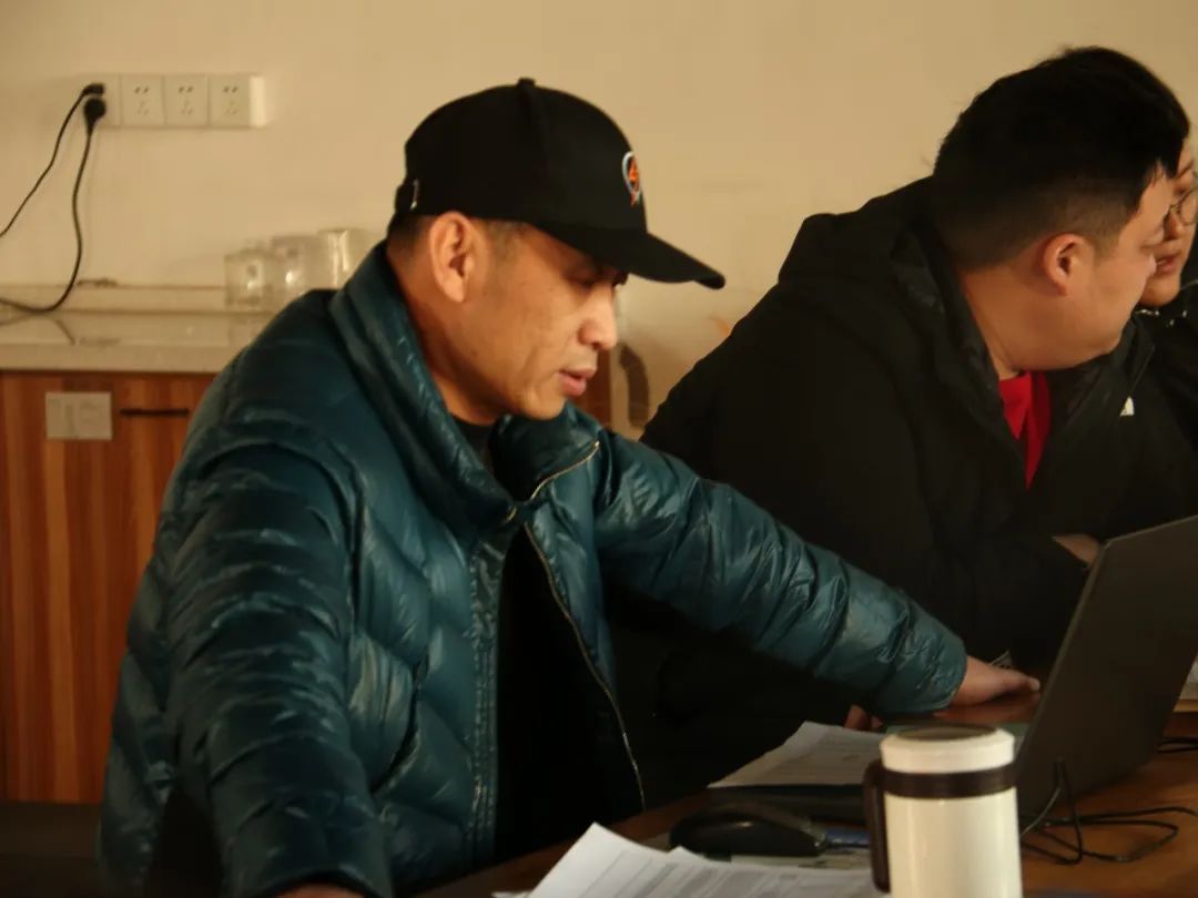 以用戶為中心，覽眾房車高管與用戶在線懇談