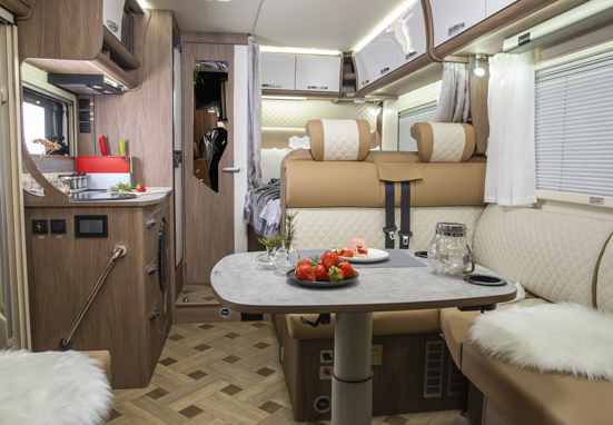 更舒適的房車生活，還是選這款房車